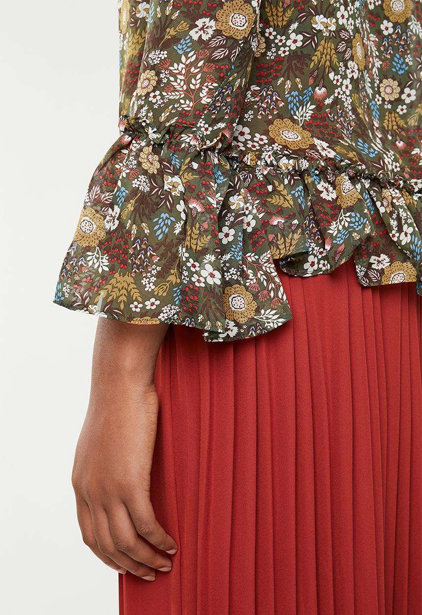 Brave Soul - Floral blouse with ruffle hem - green