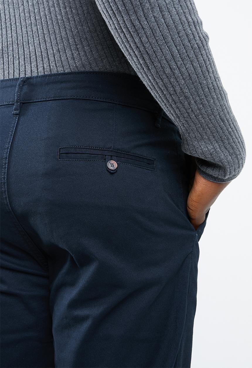 Superbalist - Pleated cropped tapered chino - navy