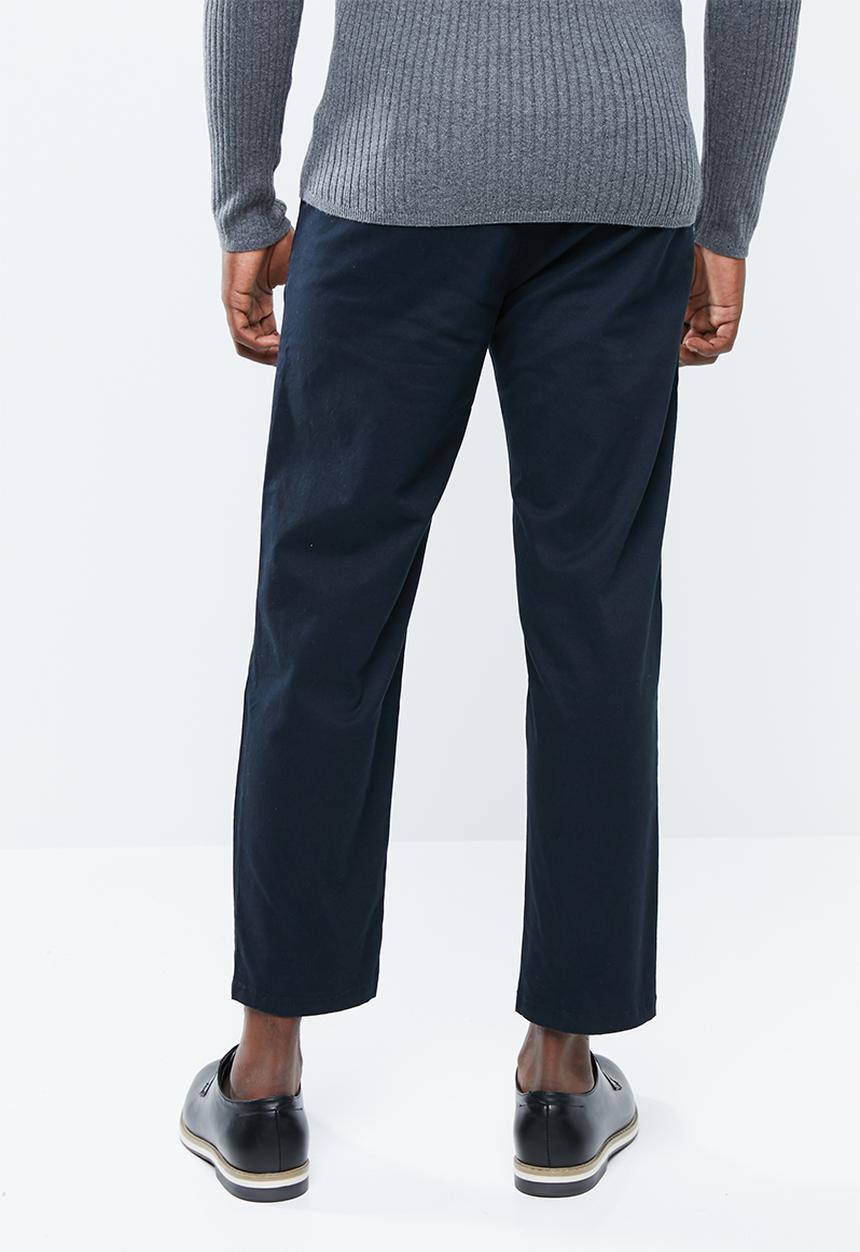 Superbalist - Pleated cropped tapered chino - navy