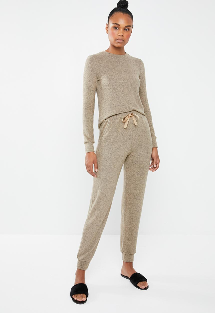 Superbalist - Soft feel sleep set - brown