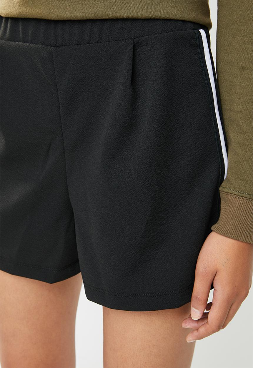 Superbalist - Soft structured short - black