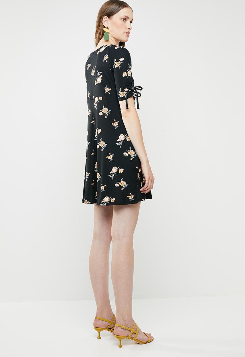 Brave Soul - Ruched v-neck floral dress - black