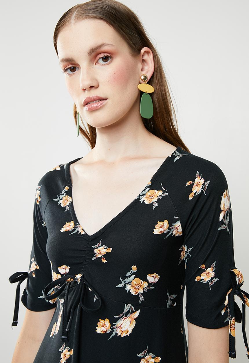 Brave Soul - Ruched v-neck floral dress - black