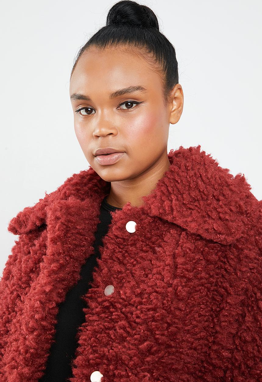 Missguided - Boxy shaggy borg jacket - red