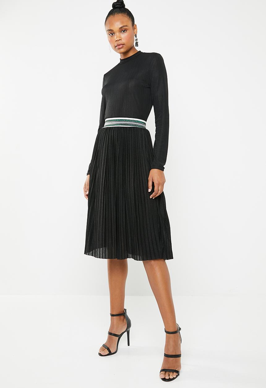 ONLY - New sway pleat skirt - black