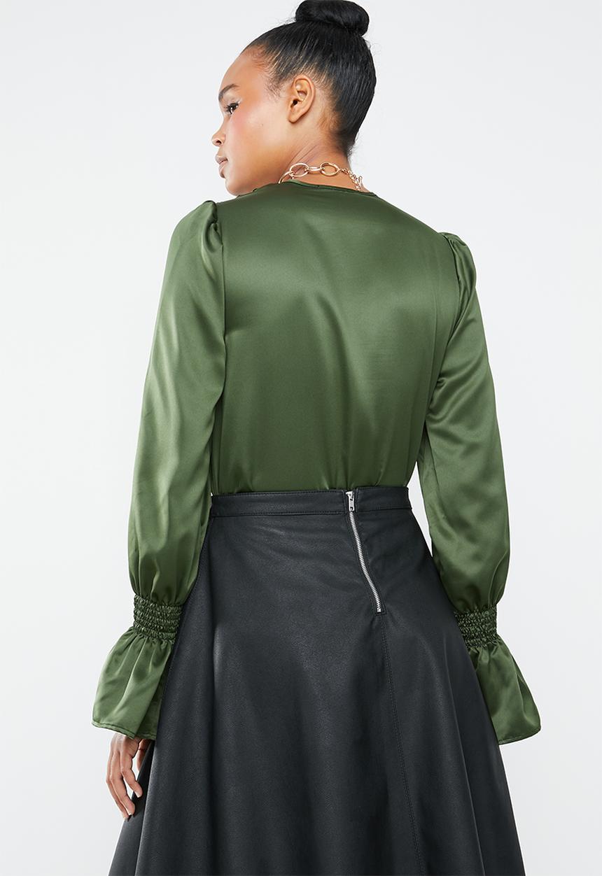 Superbalist - Deep V bell shirt - khaki