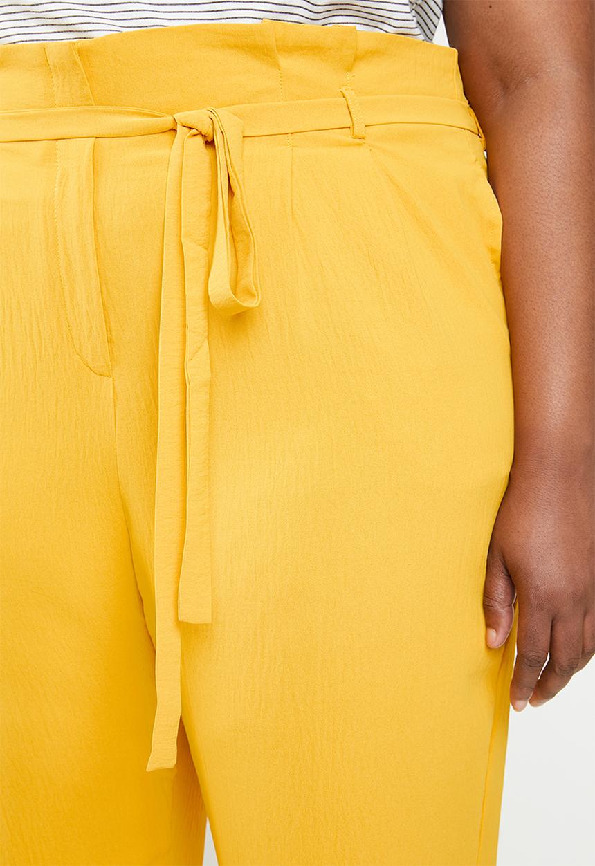STYLE REPUBLIC PLUS - Soft paperbag waist pants - yellow