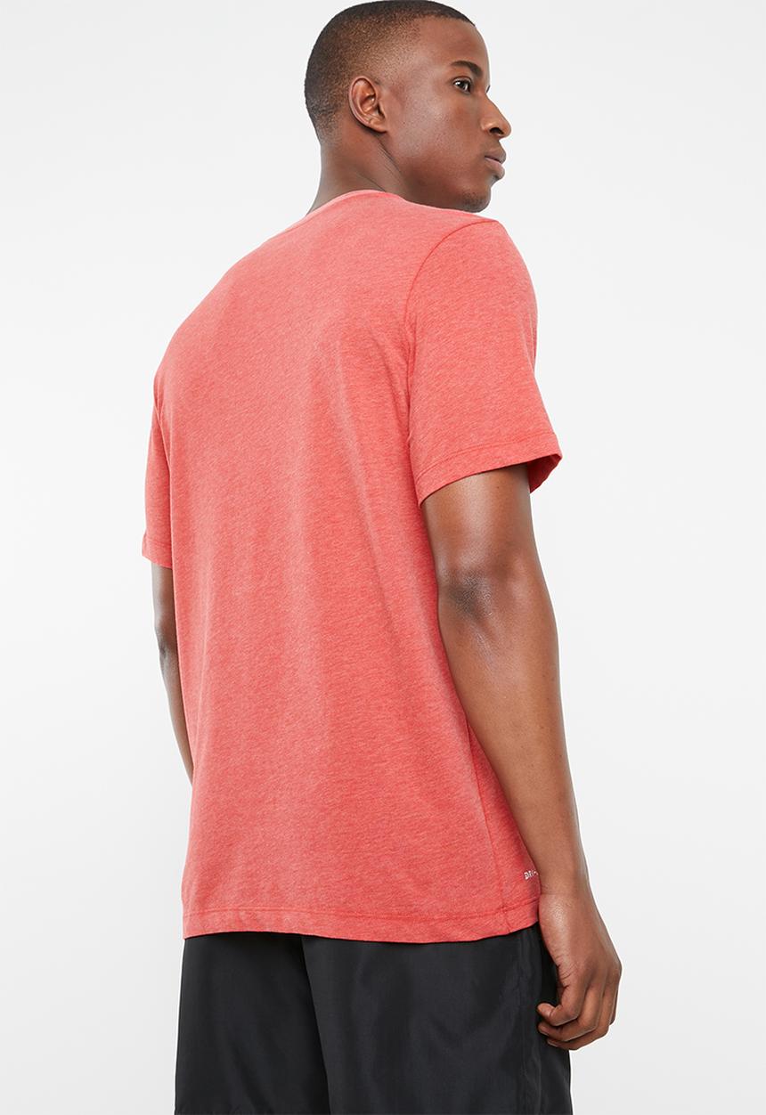 Nike - Nike  dry tee nike train - red