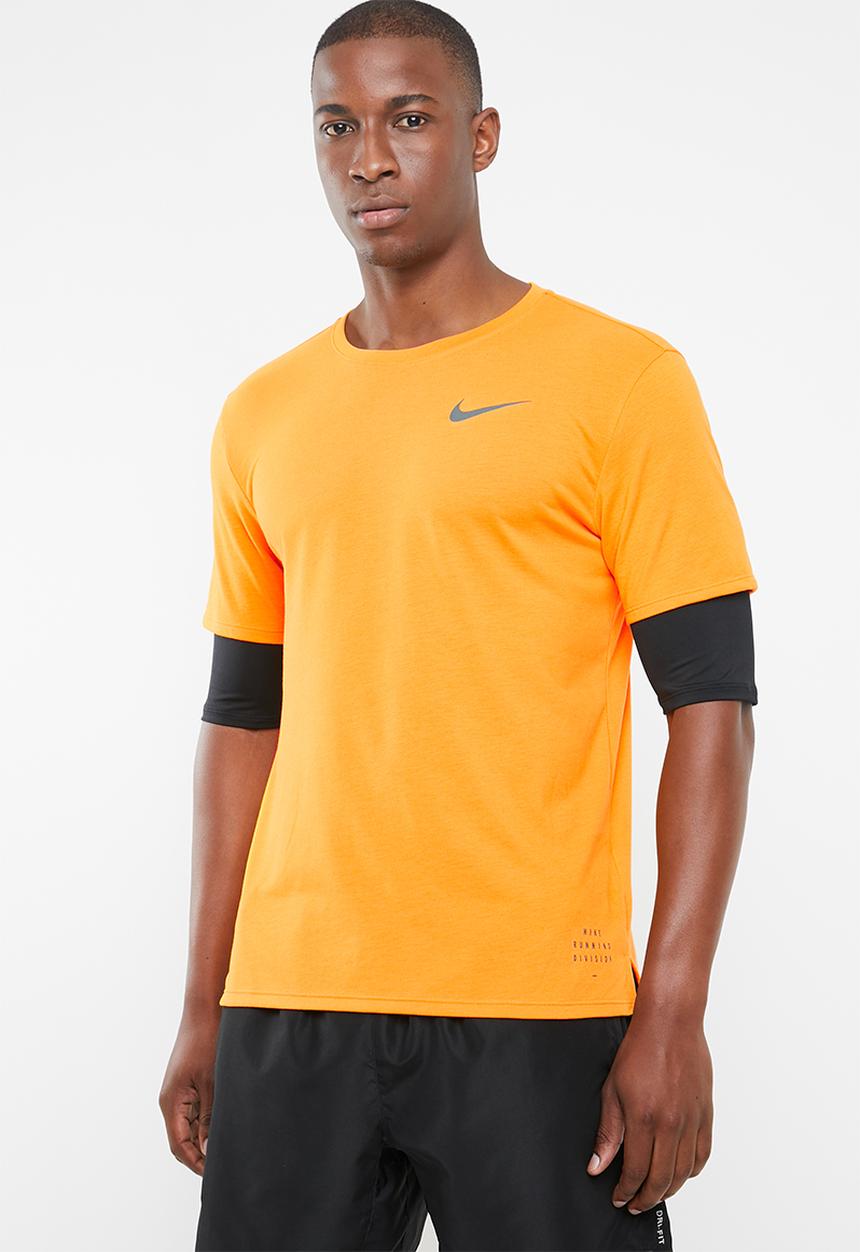 Nike - Breathe rise 365 top short sleeve top - orange & black