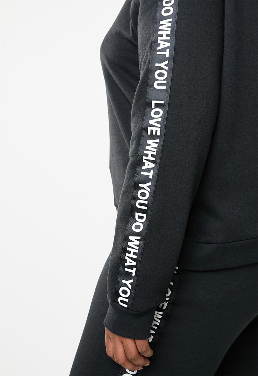 STYLE REPUBLIC PLUS - Slogan hoodie - black & white