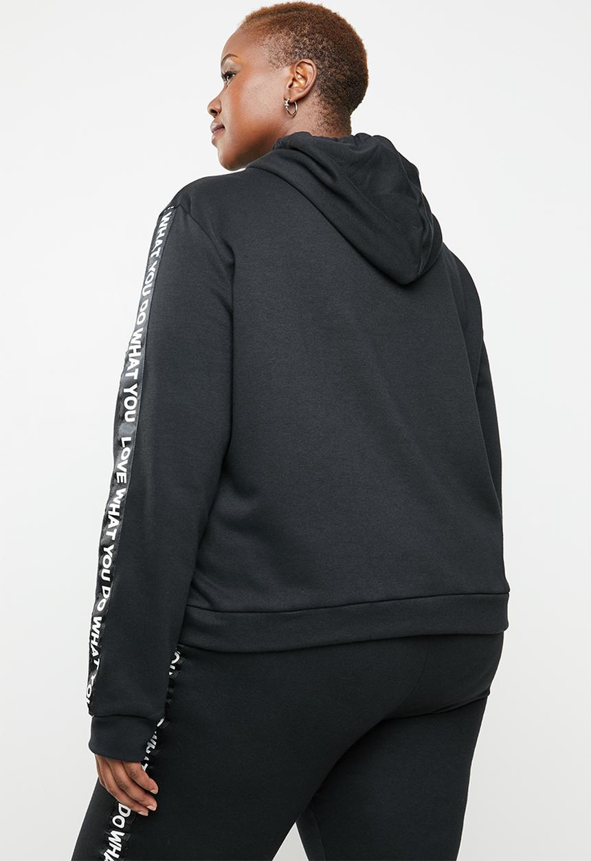 STYLE REPUBLIC PLUS - Slogan hoodie - black & white
