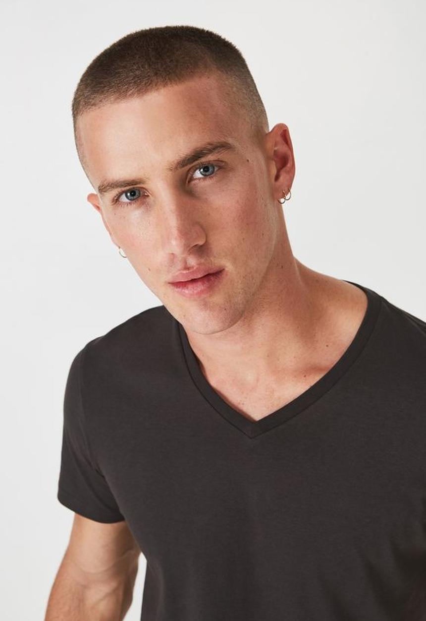 Cotton On - Essential vee neck - black