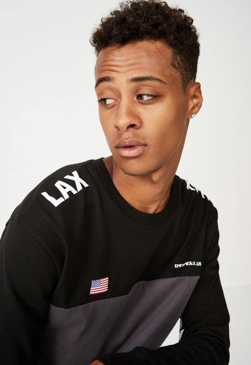 Cotton On - Vision worldwide tbar long sleeve tee - multi