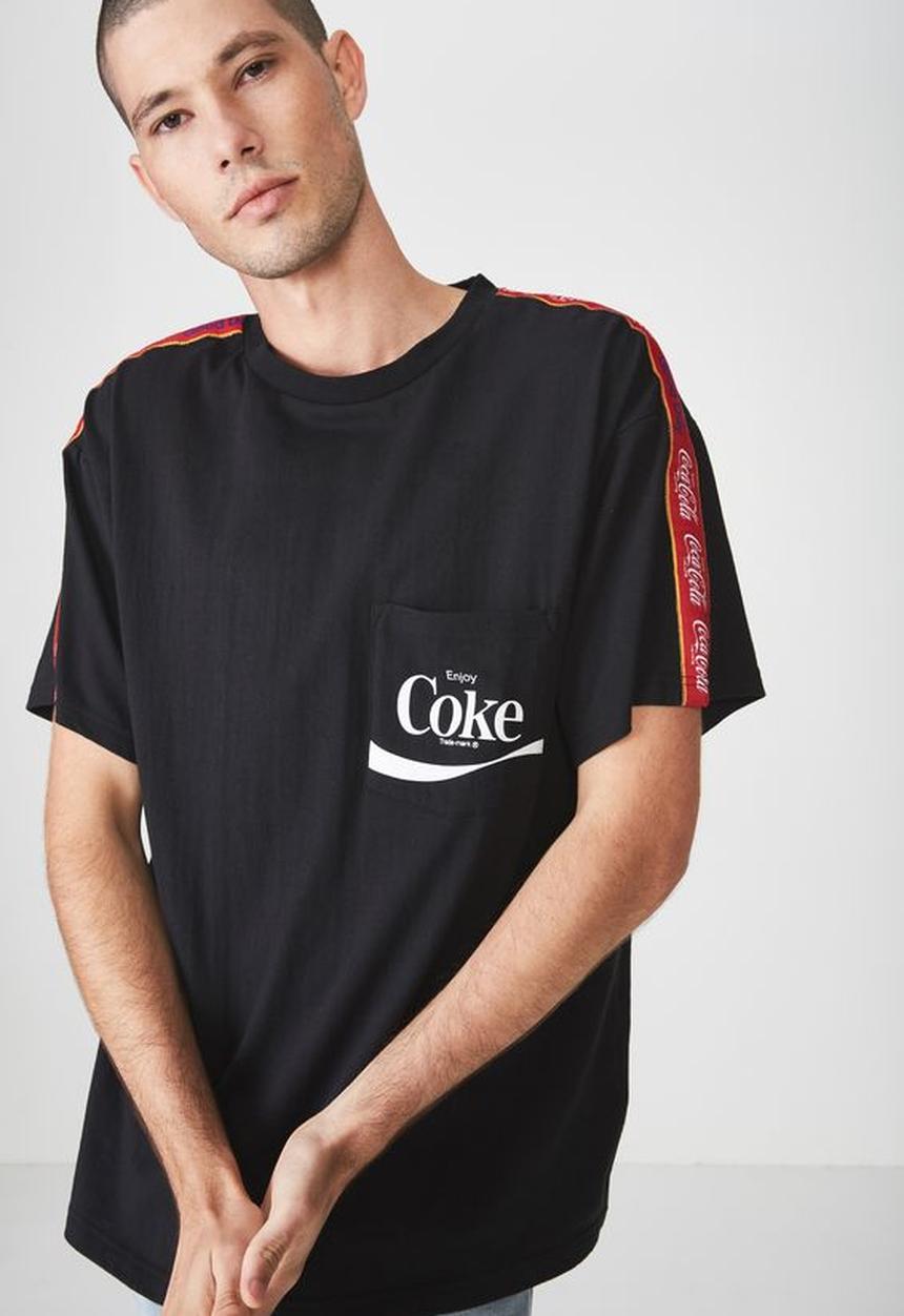 Cotton On - Downtown loose fit tee - black & red