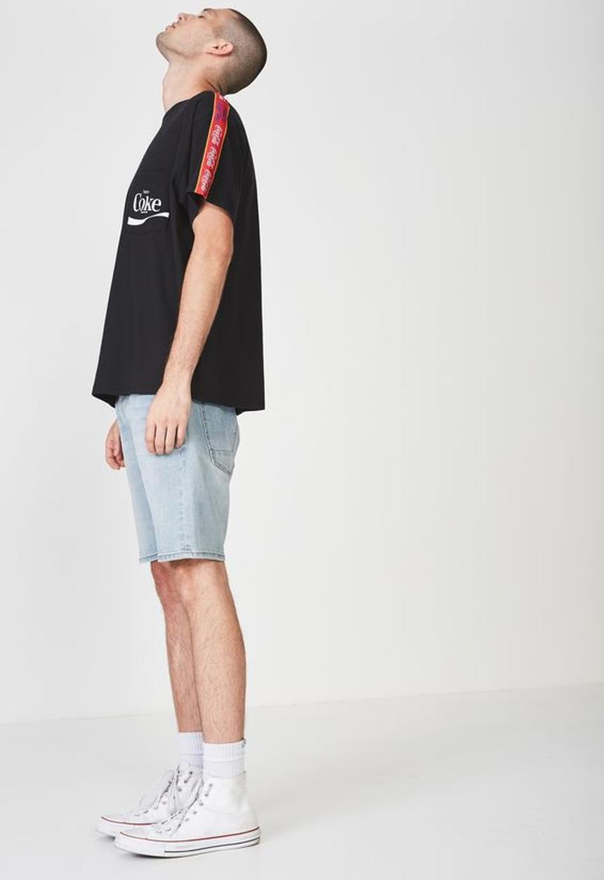 Cotton On - Downtown loose fit tee - black & red