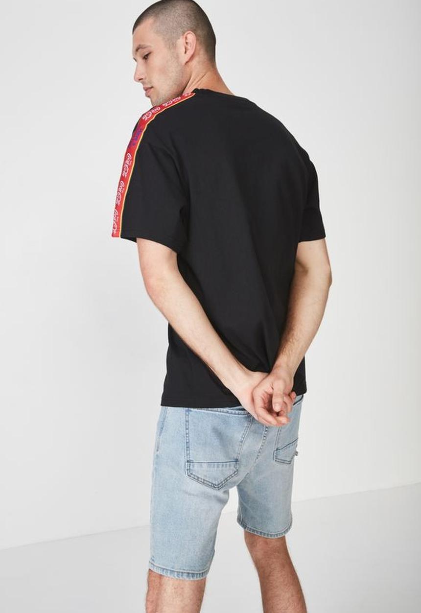 Cotton On - Downtown loose fit tee - black & red