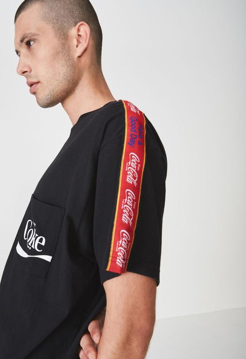 Cotton On - Downtown loose fit tee - black & red