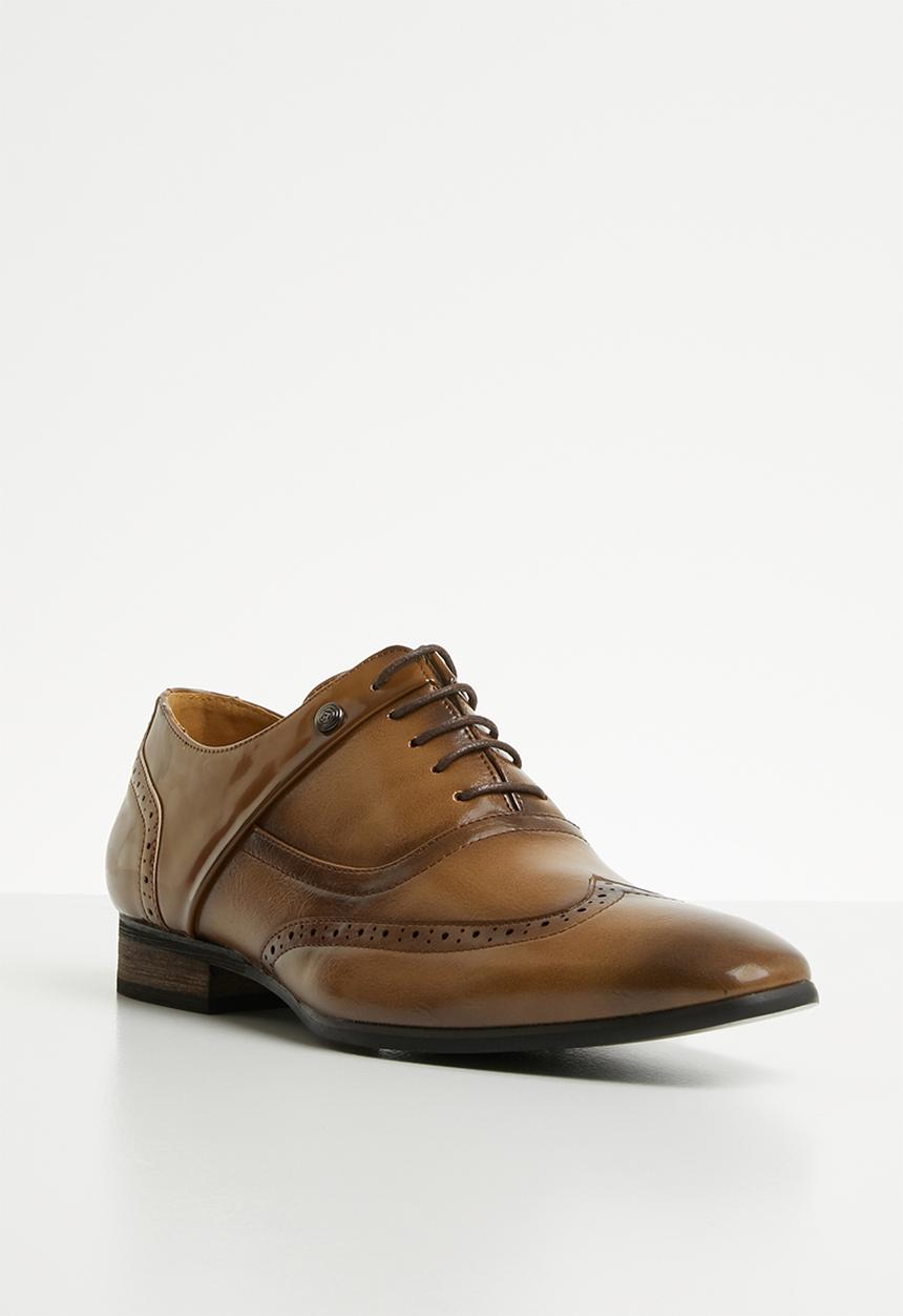 MAZERATA - Magio 49 patent brogue - tan