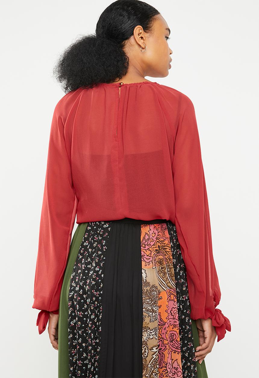 Superbalist - Gauged raglan sleeve blouse - red