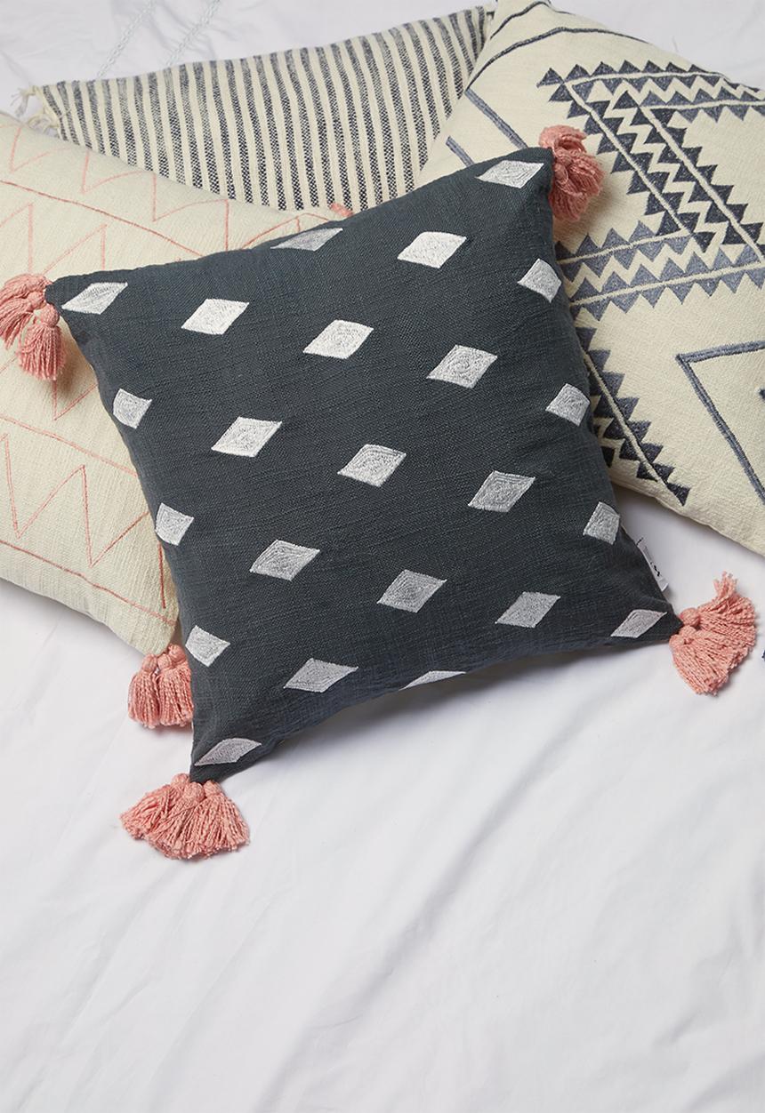Sixth Floor - Almaz cushion cover - grey/pink