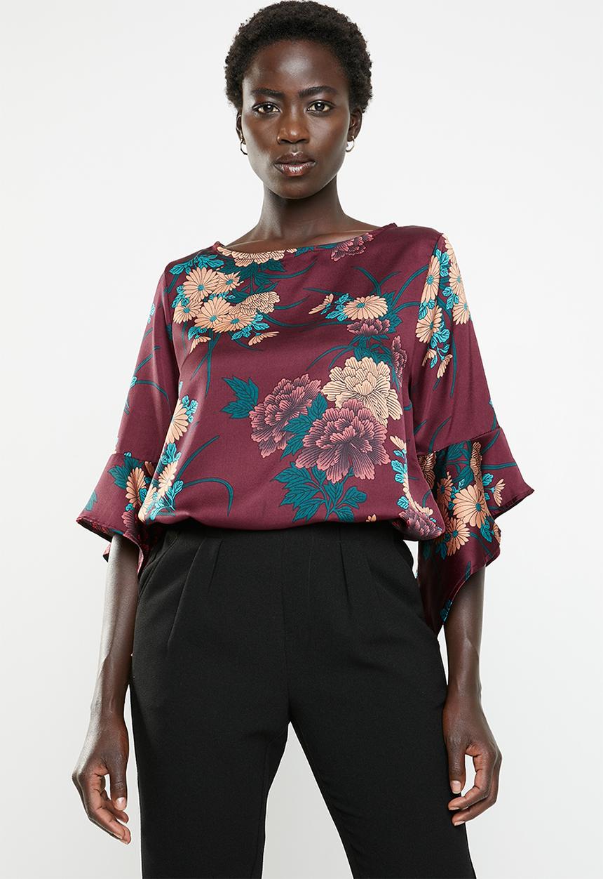 Revenge - Floral bell sleeve top - burgundy