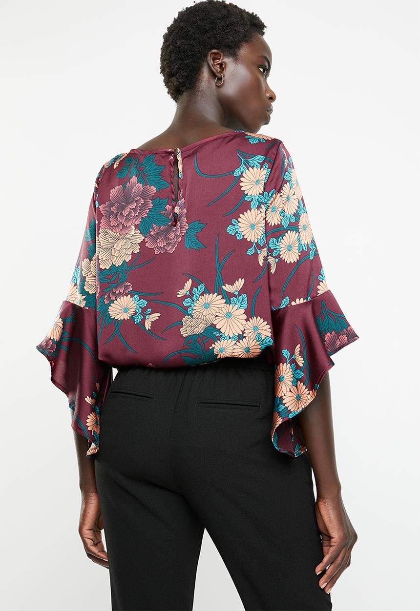 Revenge - Floral bell sleeve top - burgundy