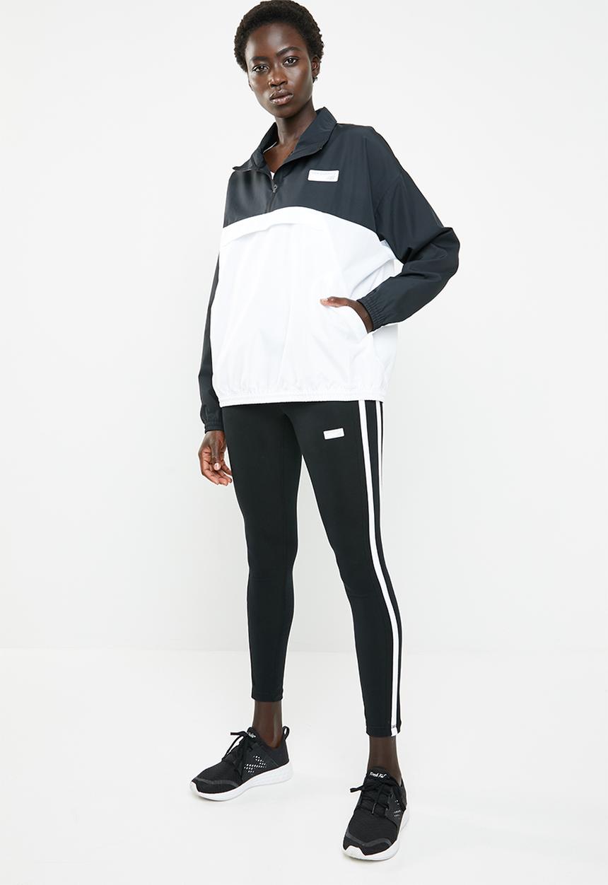 New Balance  - Athletics windbreaker pullover - black & white