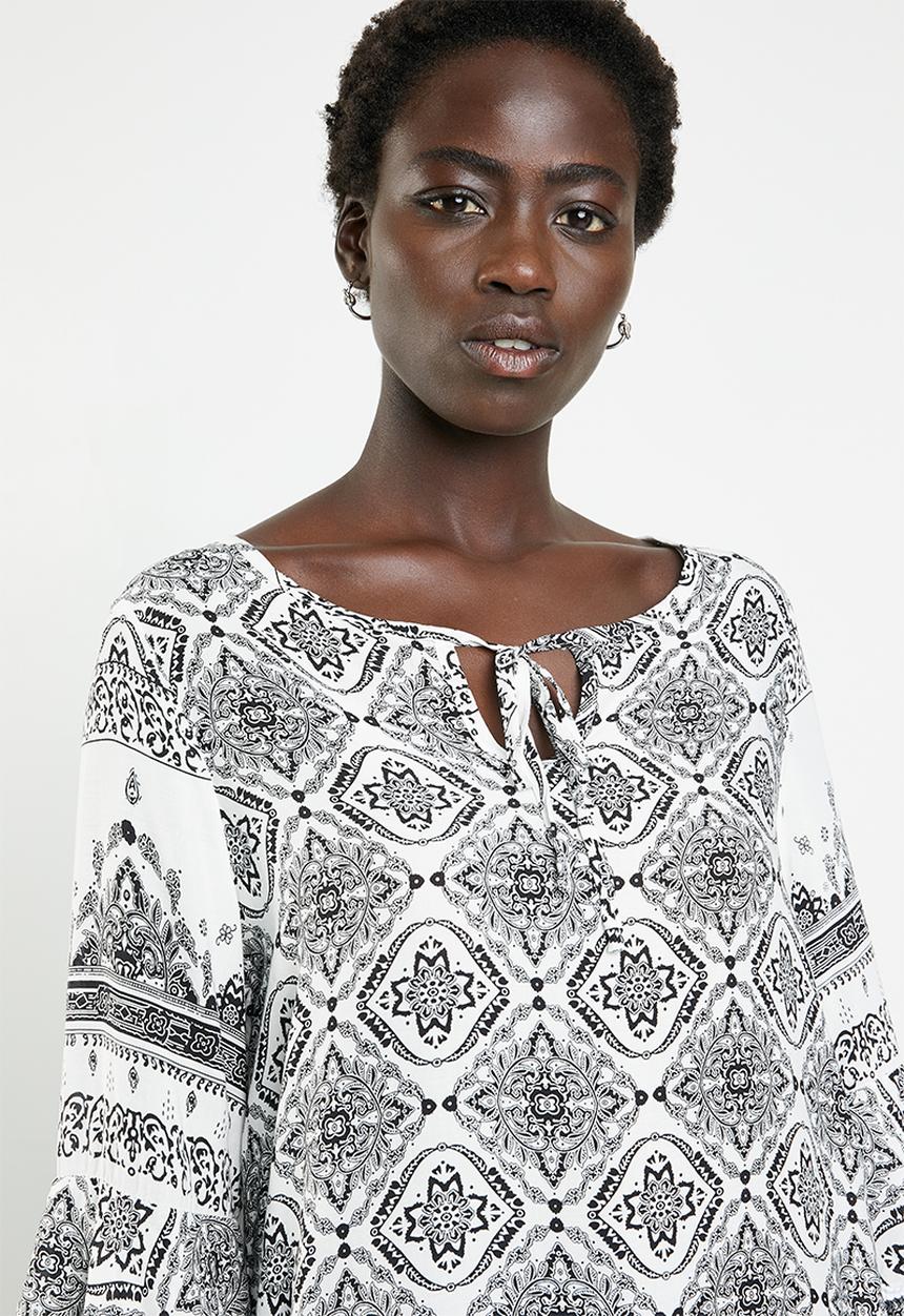 Revenge - Tassle detail printed tunic - black & white