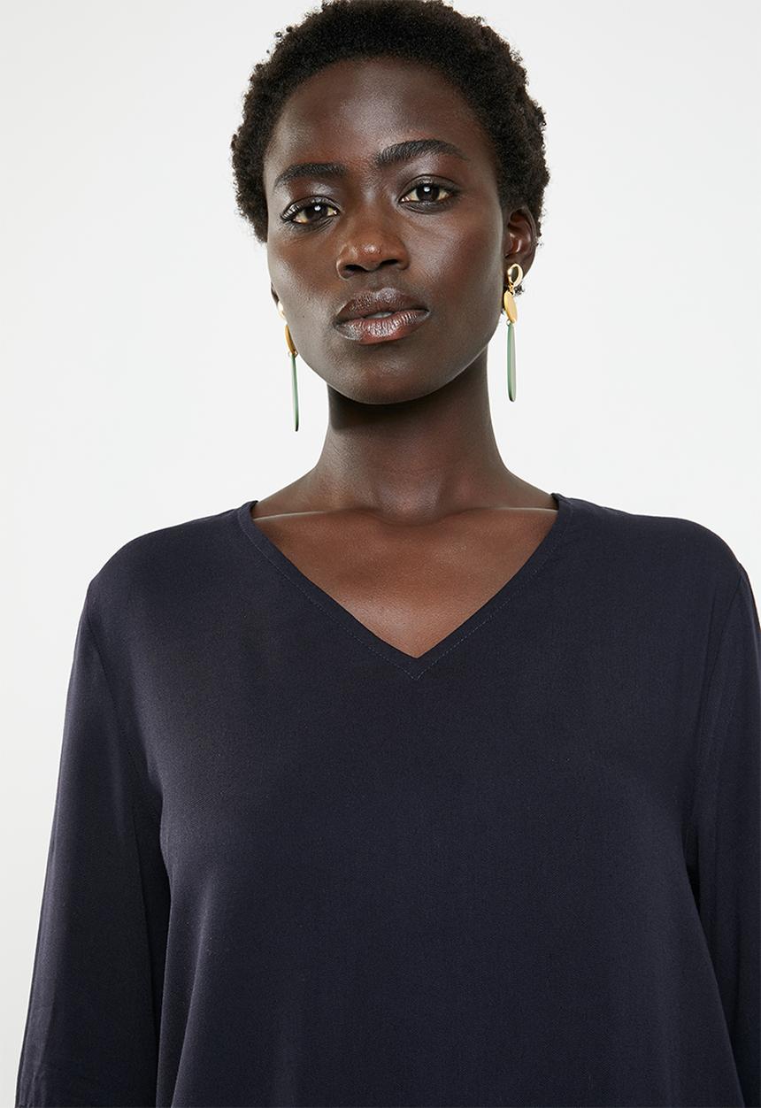 Revenge - Bell sleeve dip hem top - navy