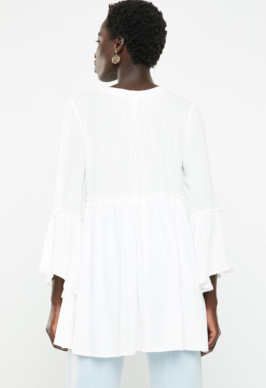 Revenge - Hi lo lace up top - white