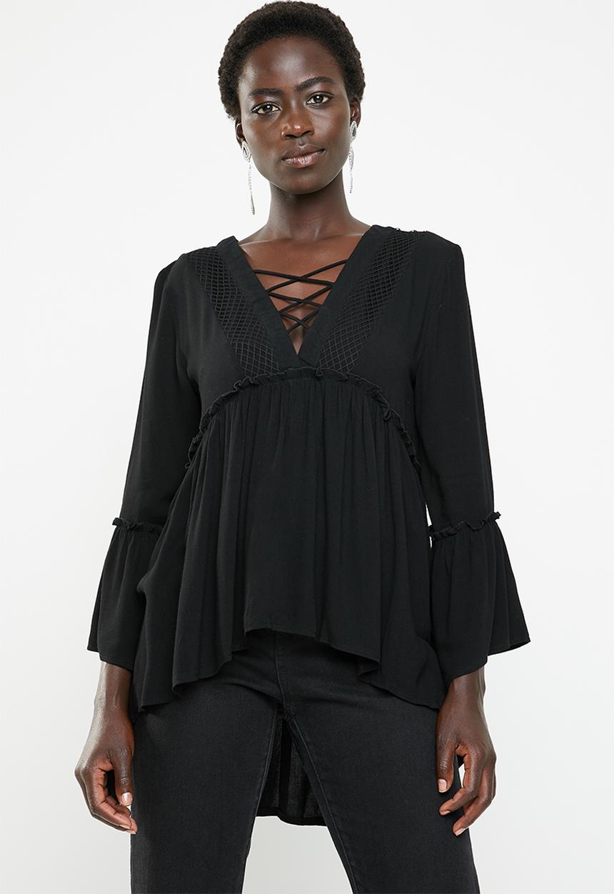Revenge - Hi lo lace up top - black