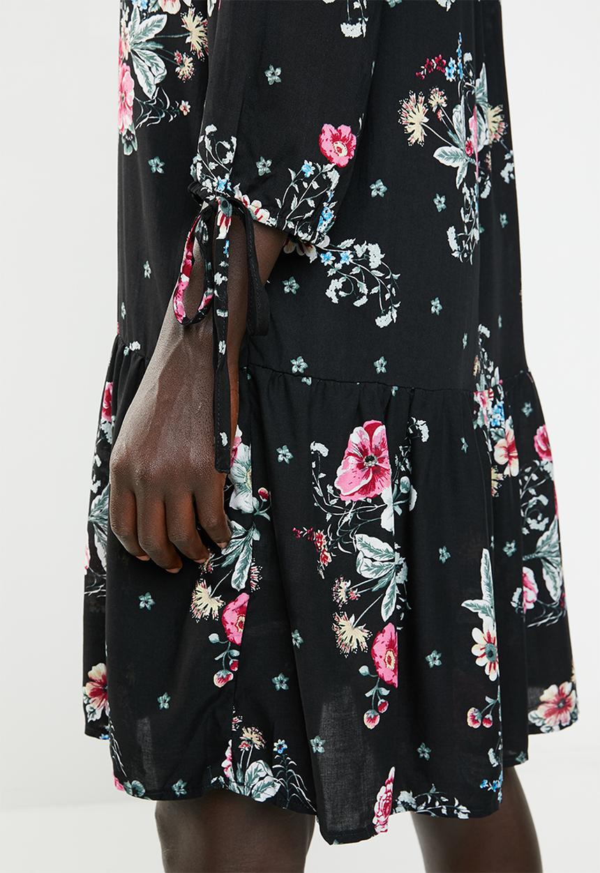 Revenge - Floral drop waist v-neck dress - black