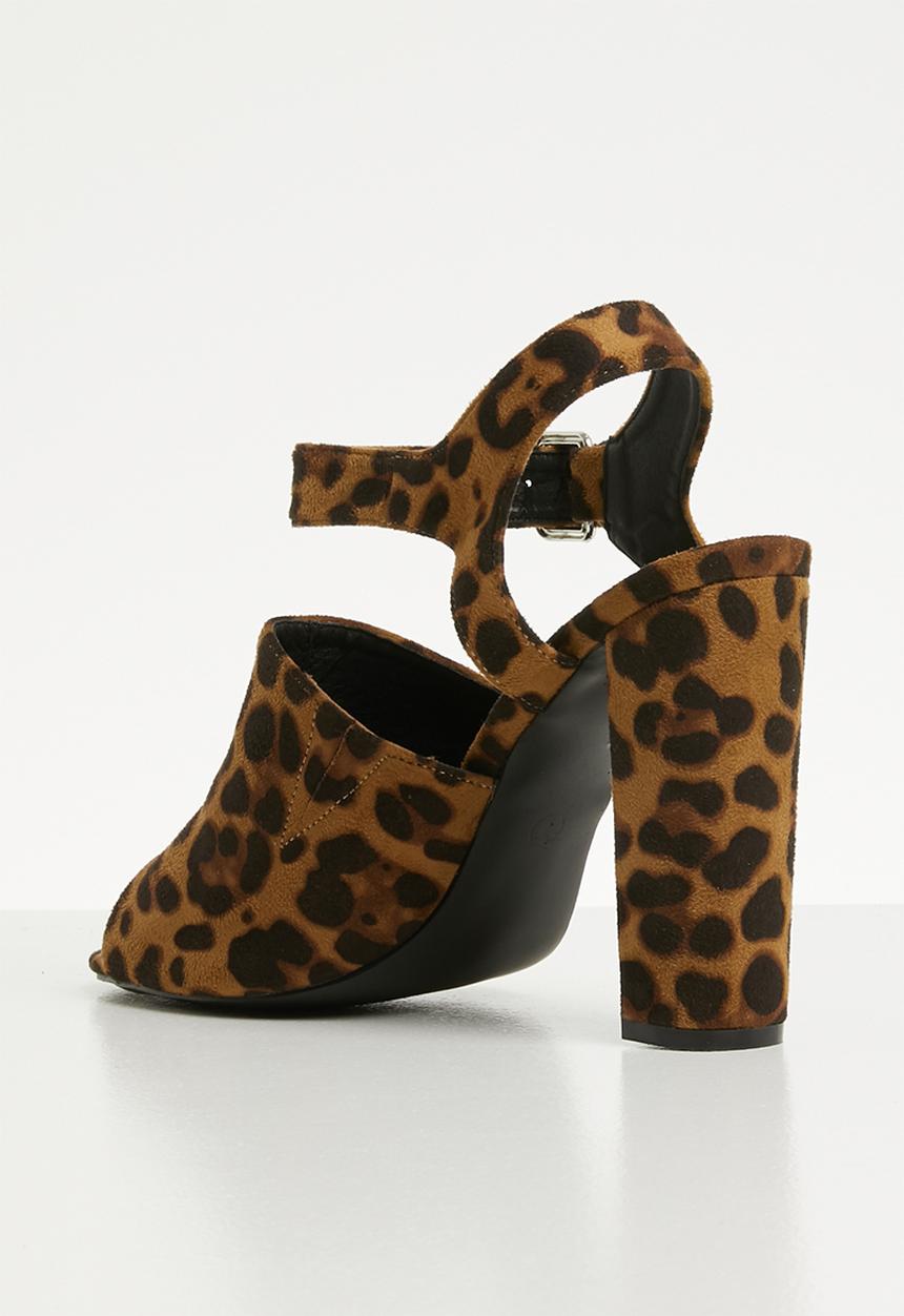 dailyfriday - Ankle strap block heel - brown & black
