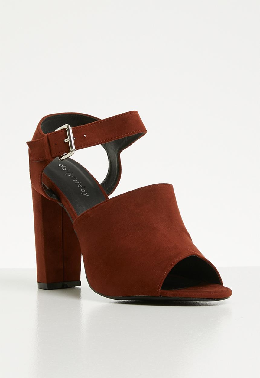 dailyfriday - Ankle strap block heel - burgundy