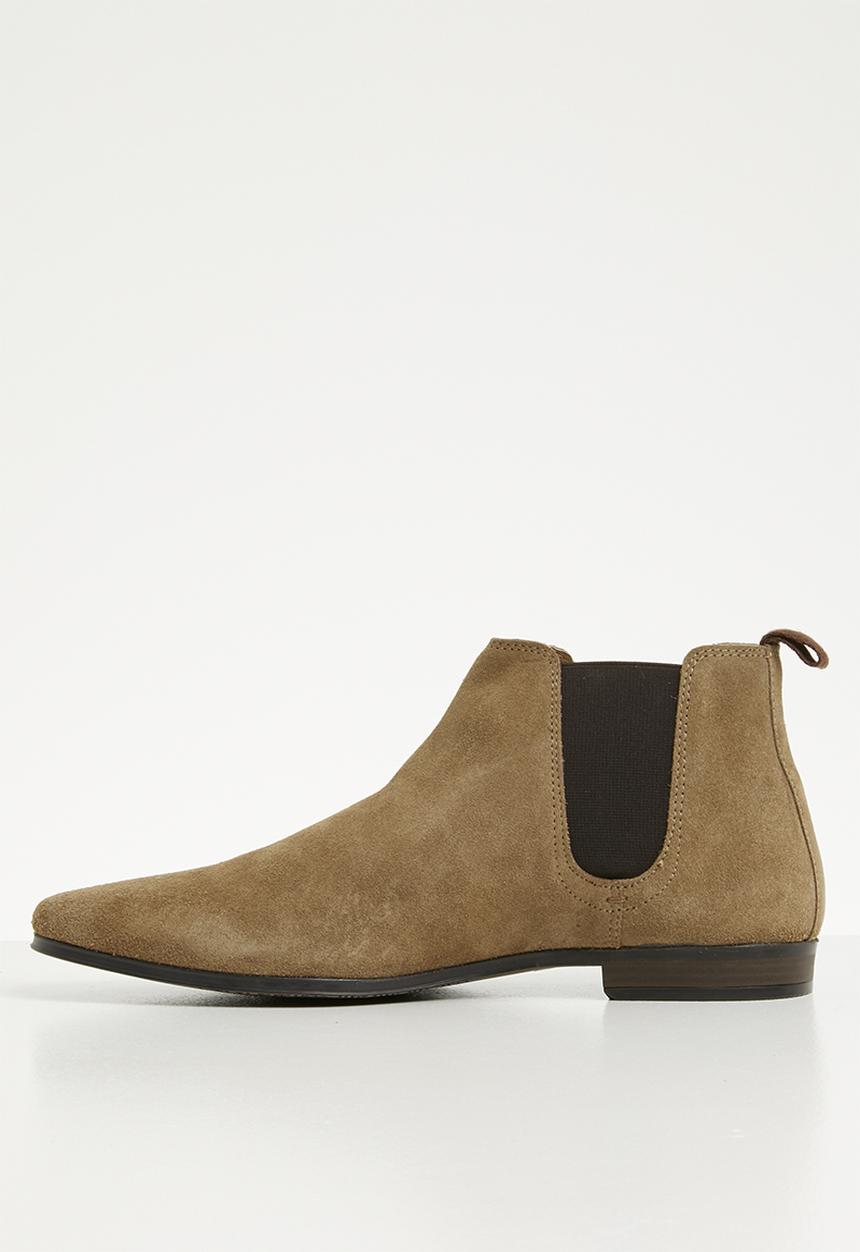 Superbalist - Ethan suede chelsea boot - neutral