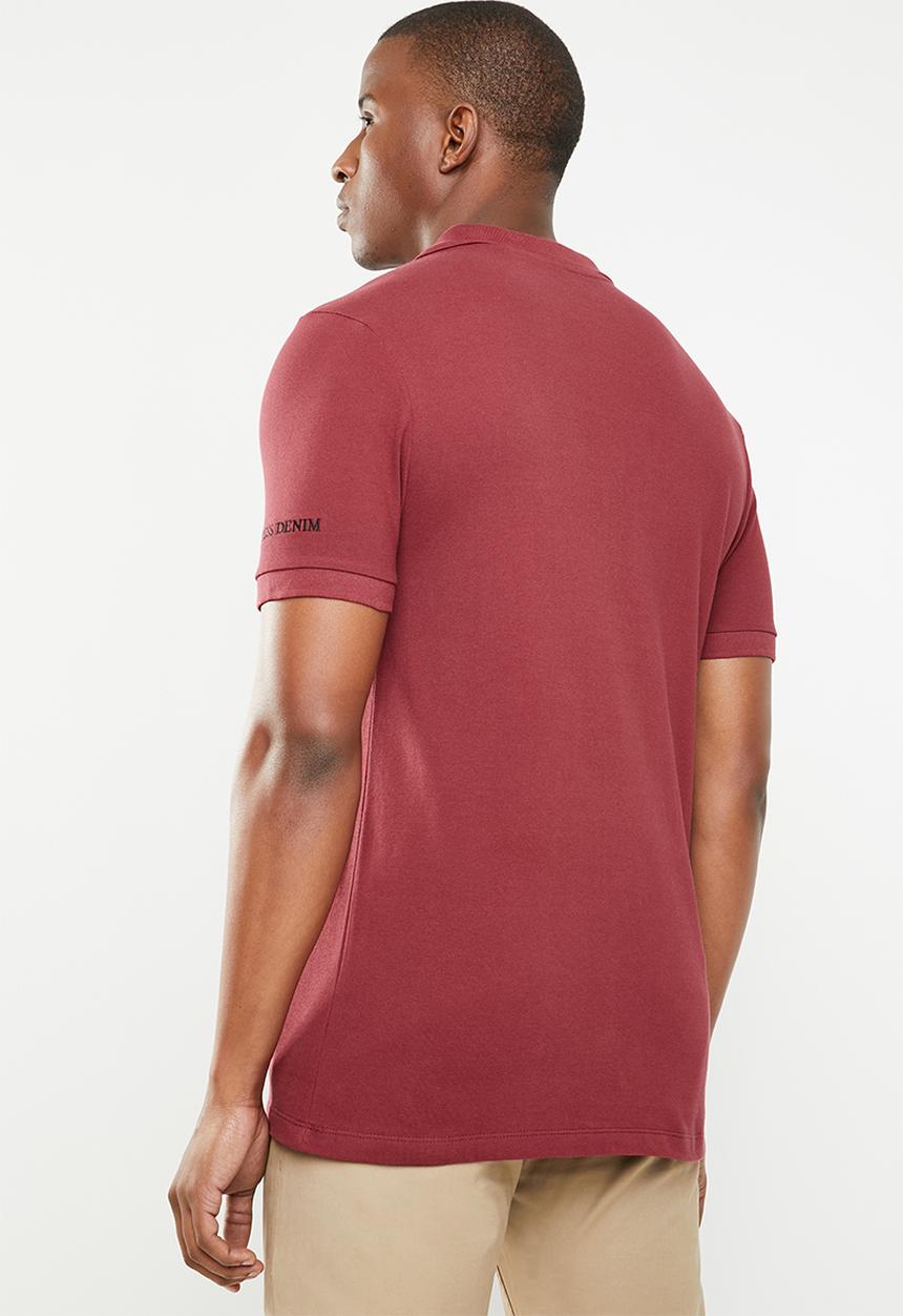 GUESS - Short sleeve core classic golfer - red