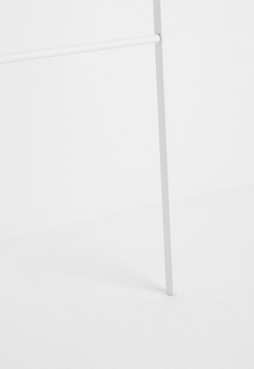 Yamazaki - Tosca leaning bath towel hanger - white