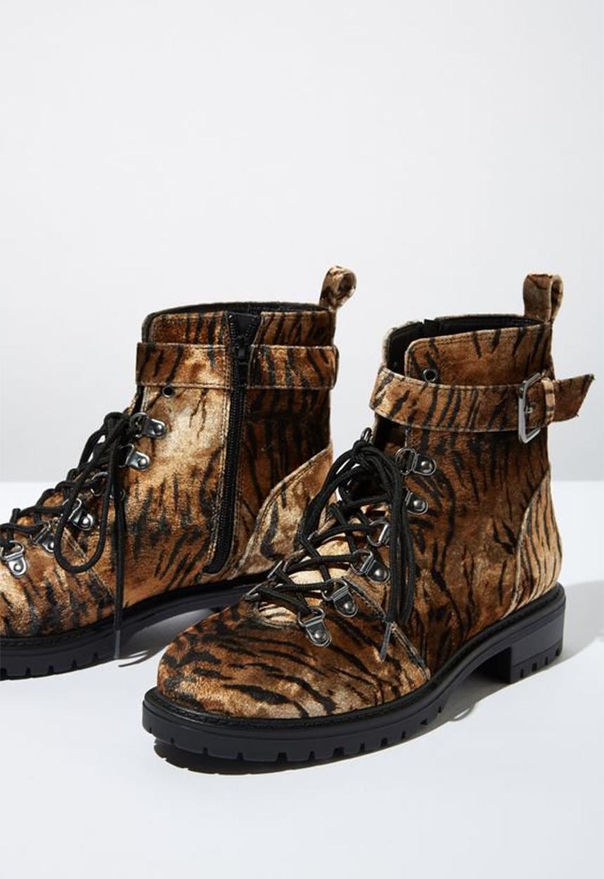Cotton On - Hariette combat boot - brown & black