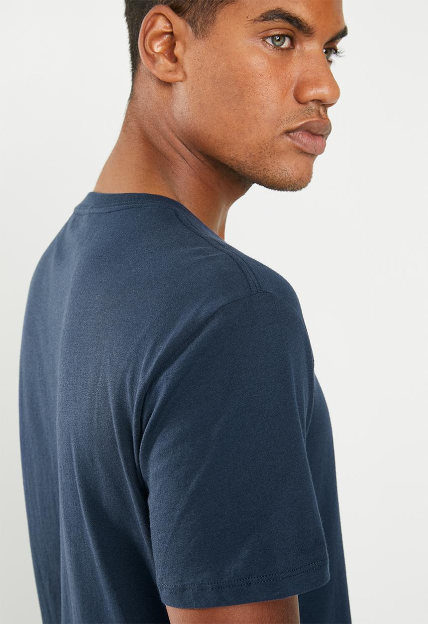 GUESS - Short sleeve basic linear logo crew tee - navy
