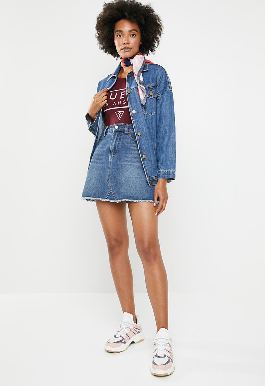 GUESS - Short sleeve minimal guess t-shirt - burgundy