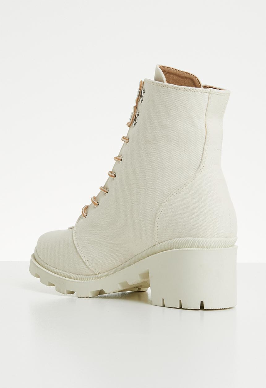 Missguided - Canvas hiking boot - cream