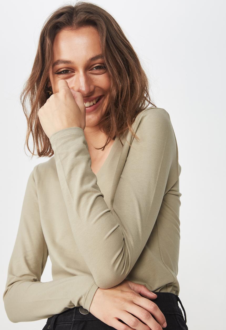 Cotton On - Everyday long sleeve v-neck top - beige 