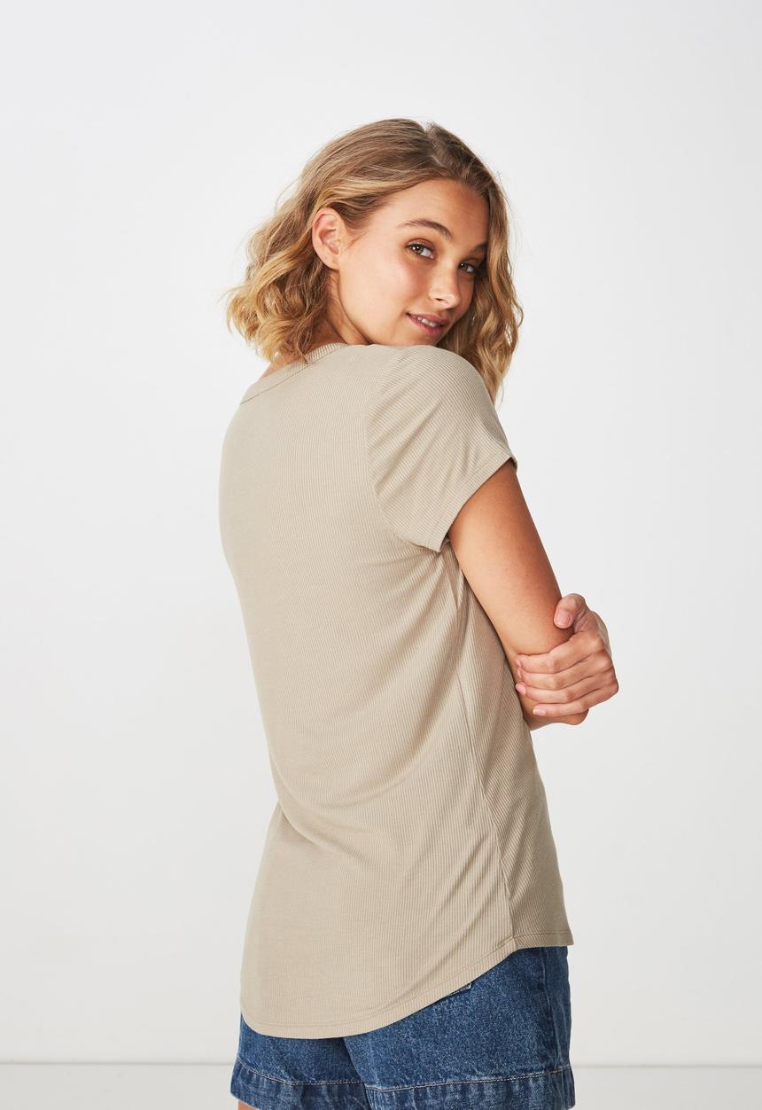 Cotton On - The girlfriend tee - beige 