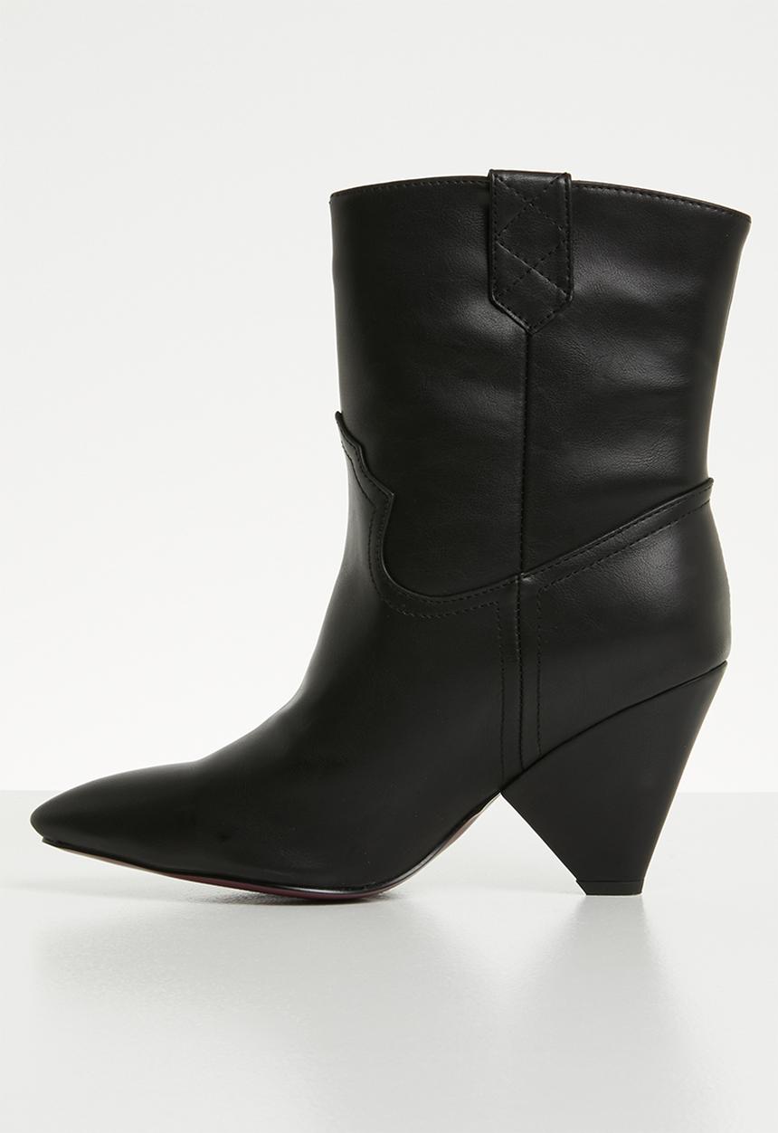 Plum - Embellished boot - black