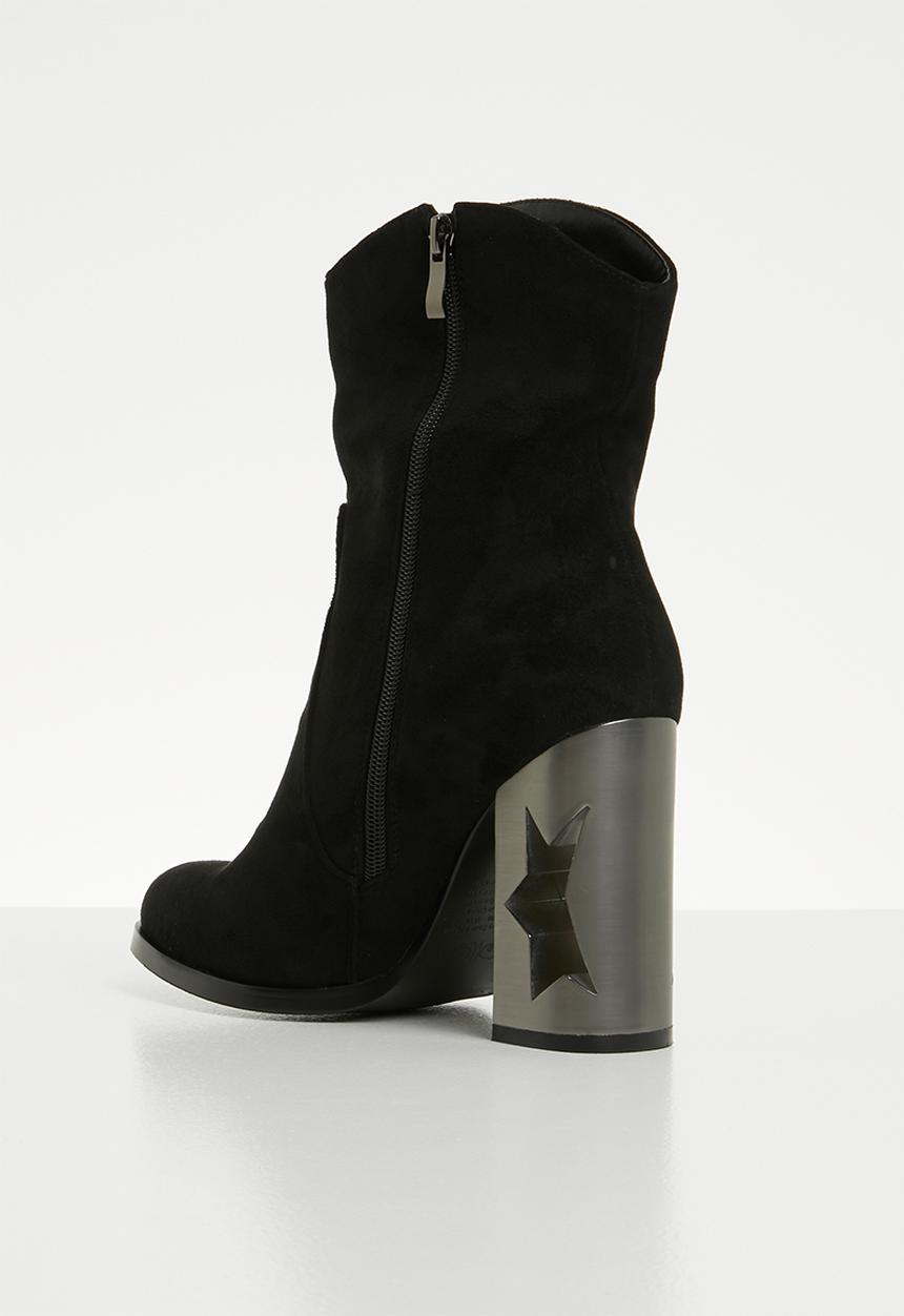 Plum - Star boot - black