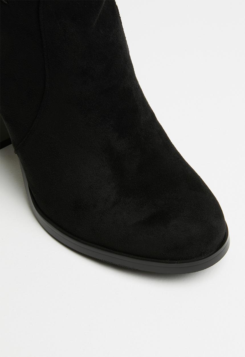 Plum - Star boot - black