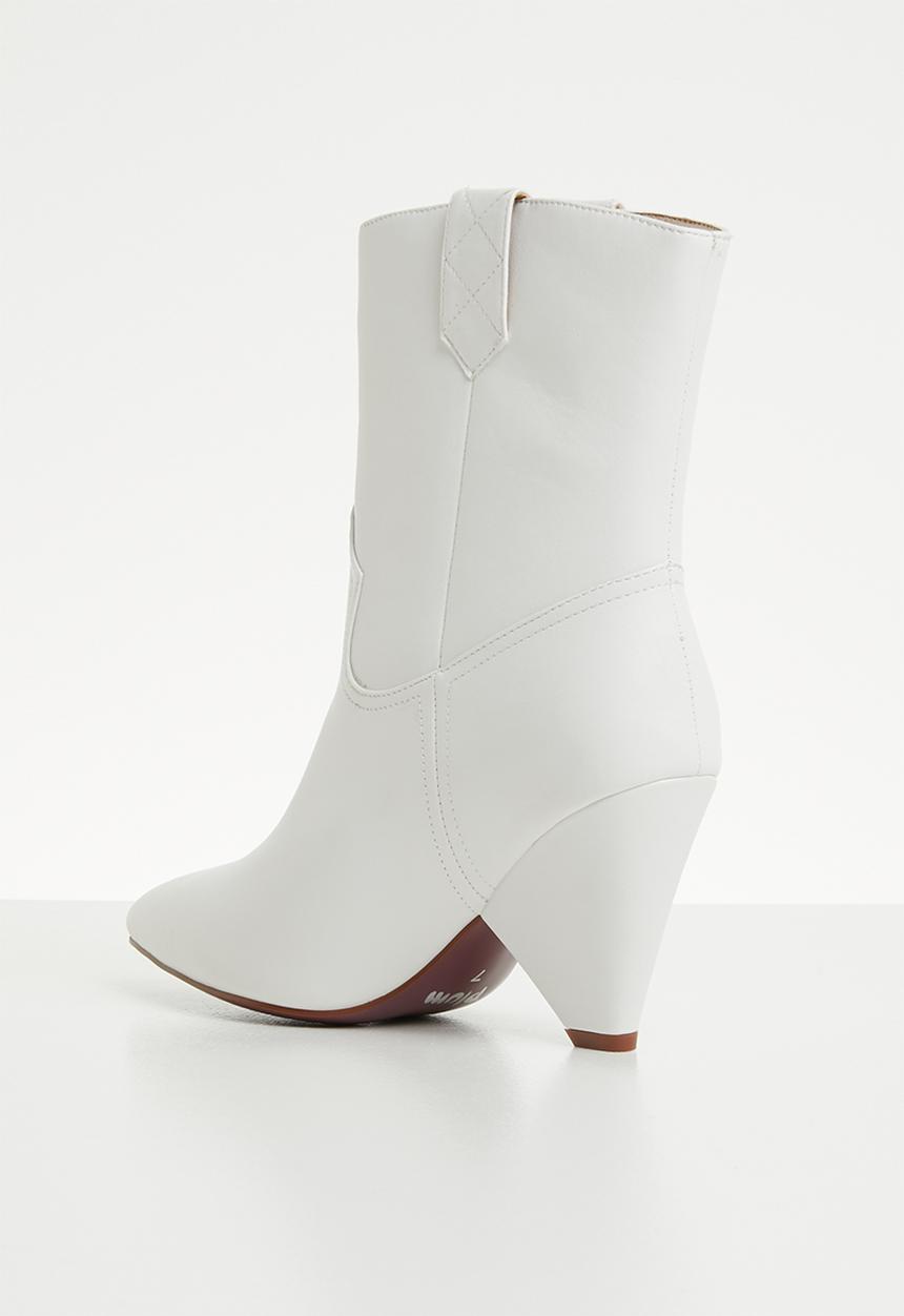 Plum - Embellished boot - white