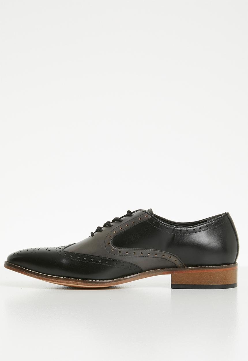 Pringle of Scotland - Aaron lace-up - black