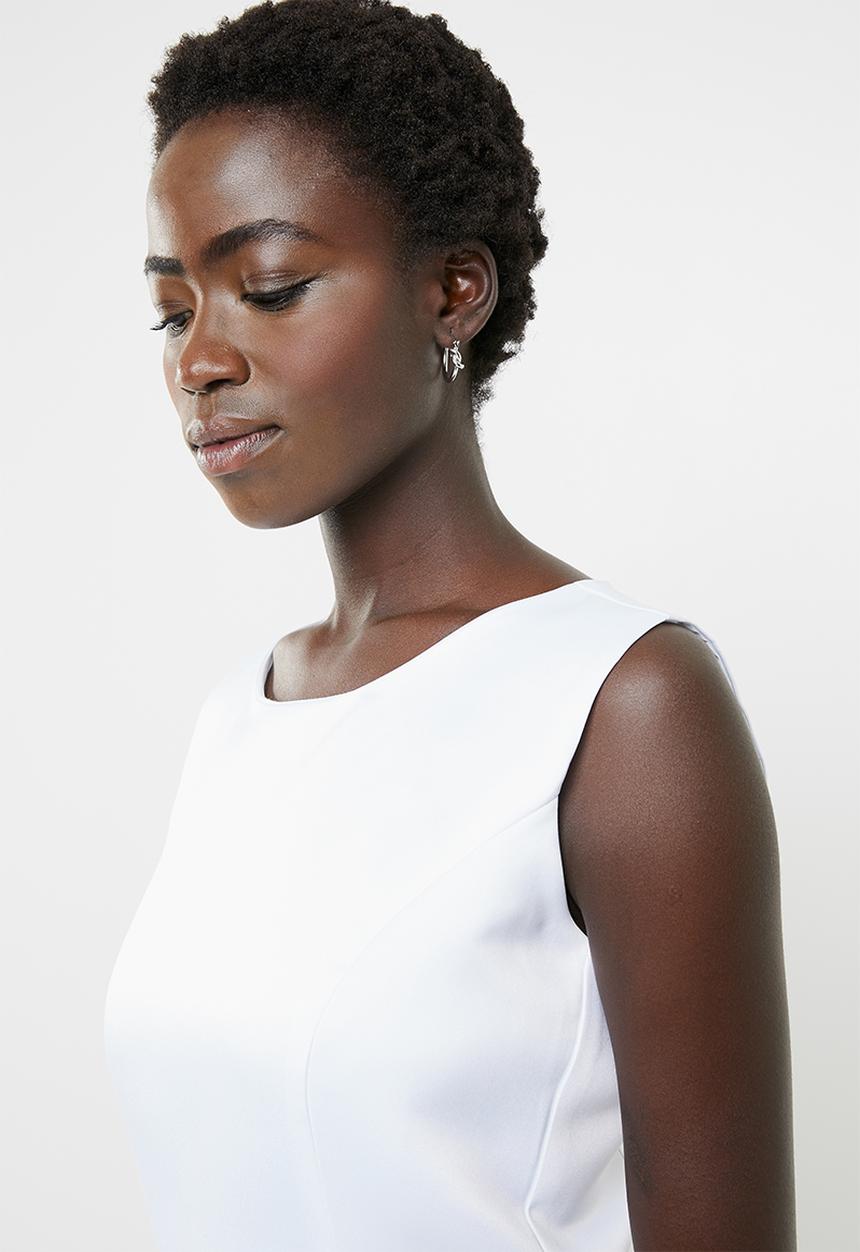 edit - Fit and flare dress with round neckline - black & white