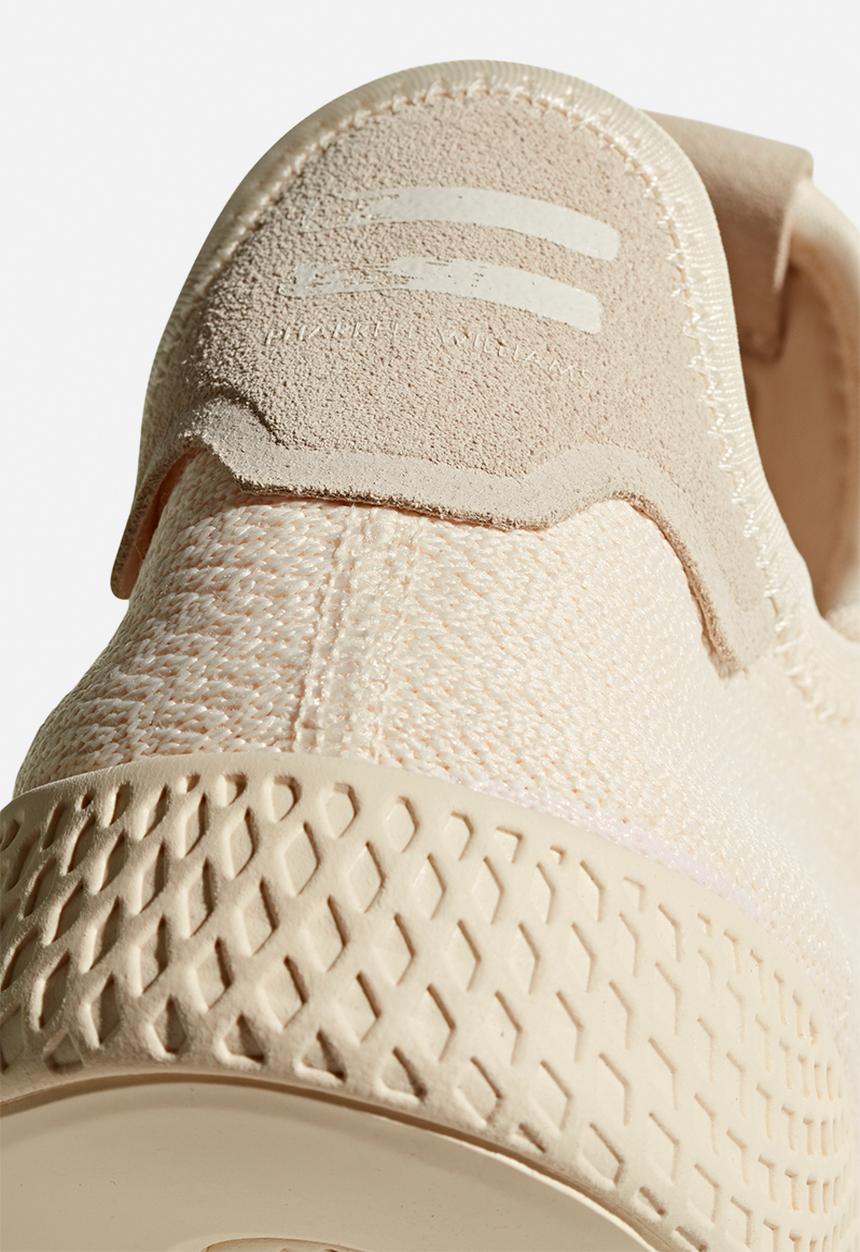 adidas Originals - Pharrell Williams Tennis Hu - Ecru tint S18/cloud white/core black